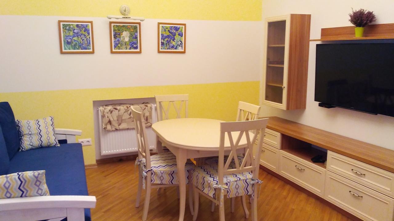 Vip Апартаменти Ван Гог На Площі Ринок Lviv Kültér fotó